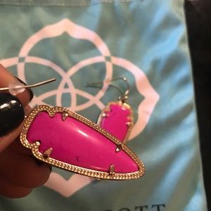 Kendra Scott Magenta Sky earrings